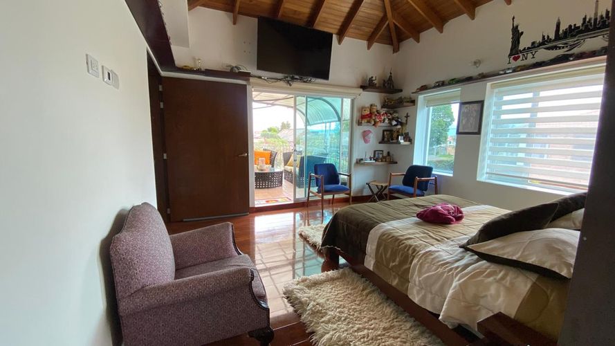 Casa de 5 alcobas en venta en Pueblo Viejo, Cota, 279 m² · foto 15 de 24