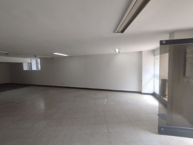 Local en venta en Centro, Neiva, 161 m² · foto 3 de 4
