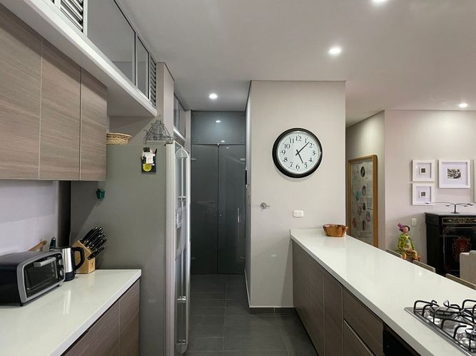 Apartamento de 2 alcobas en arriendo en El Poblado, Medellín, 143 m² · foto 4 de 16
