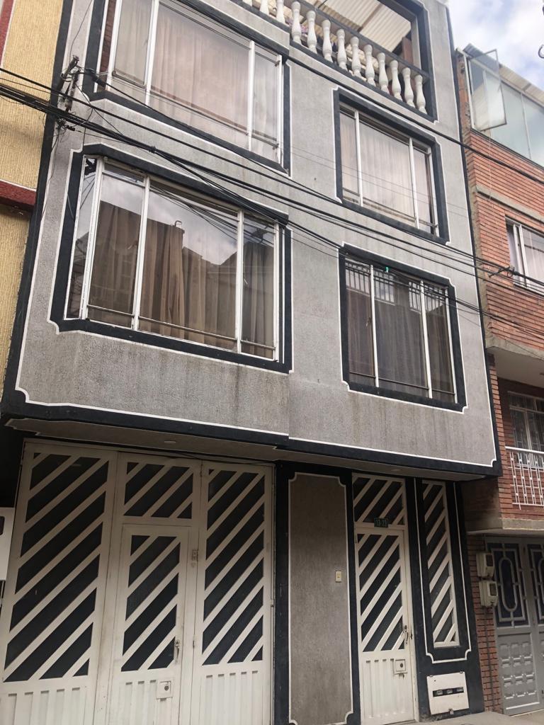 Casa en venta en El Vergel, Bogotá · foto 12 de 24