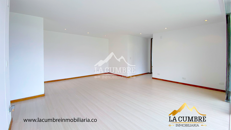 Apartamento de 2 alcobas en arriendo en Los Balsos, Medellín, 91 m² · foto 3 de 12