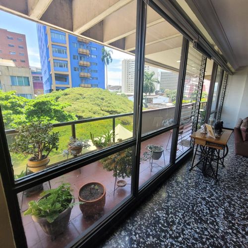 Apartamento de 4 alcobas en venta en Granada, Cali, 180 m² · foto 3 de 15