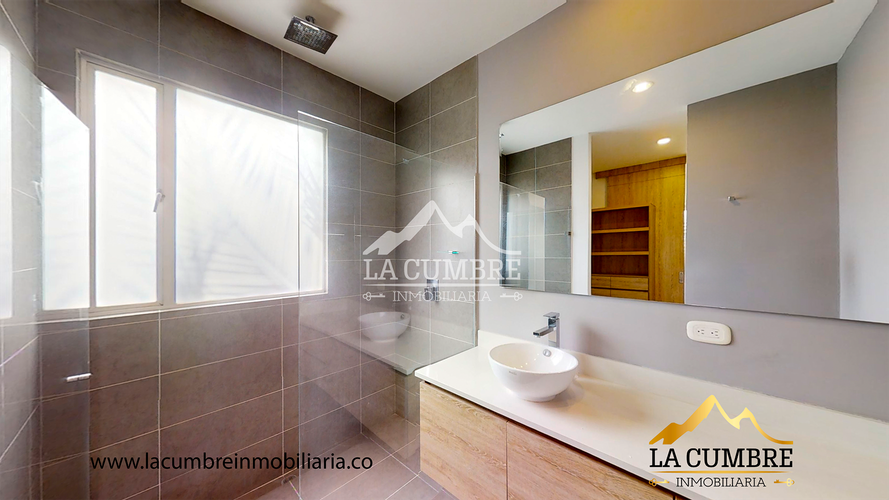 Apartamento de 2 alcobas en arriendo en El Poblado, Medellín, 118 m² · foto 10 de 10