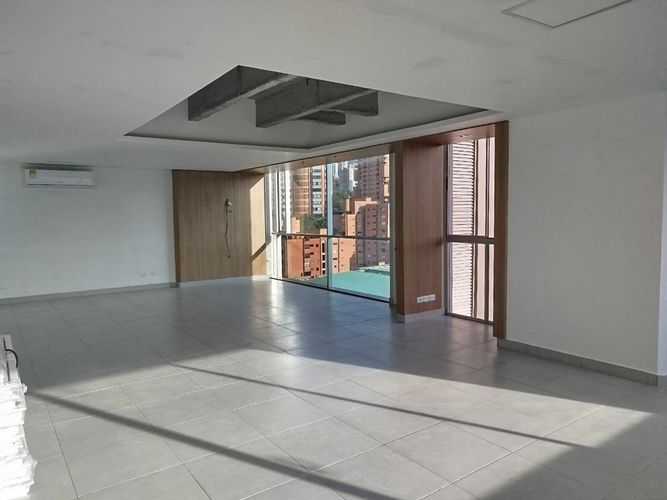 Oficina en arriendo en El Poblado, Medellín, 94 m² · foto 16 de 19