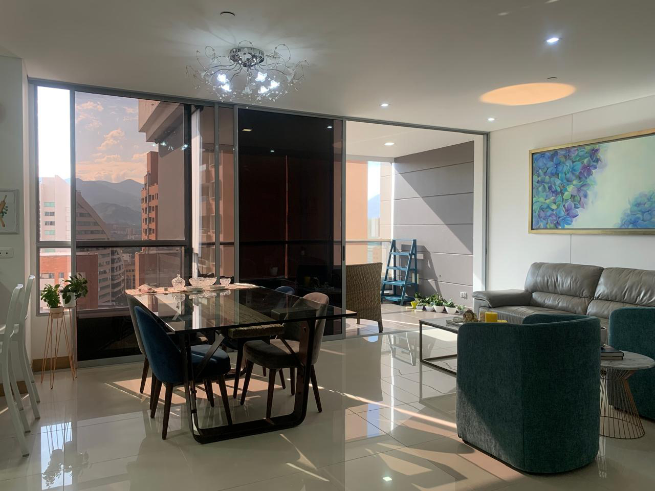 Apartamento en arriendo en El Poblado, Medellín · foto 2 de 20