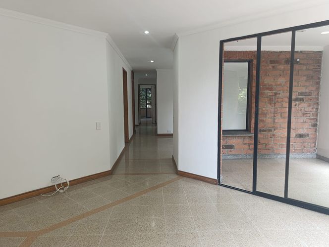 Apartamento de 3 alcobas en arriendo en El Poblado, Medellín, 128 m² · foto 2 de 18