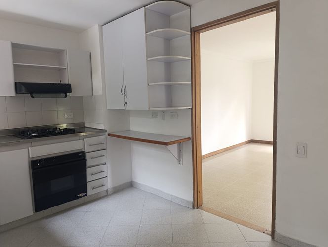 Apartamento de 3 alcobas en arriendo en El Poblado, Medellín, 128 m² · foto 5 de 18