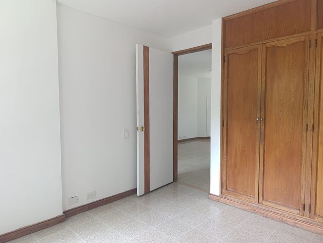 Apartamento de 3 alcobas en arriendo en El Poblado, Medellín, 128 m² · foto 13 de 18