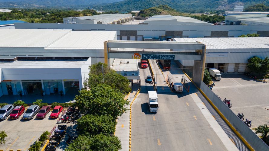 Bodega en venta en Villa Bethel, Santa Marta, 995 m² · foto 2 de 9