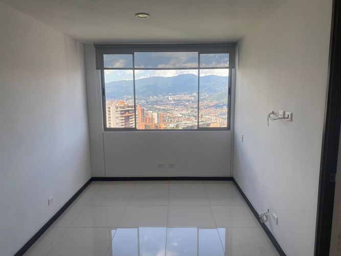 Apartamento de 3 alcobas en arriendo en La Calera, Medellín, 172 m² · foto 11 de 11