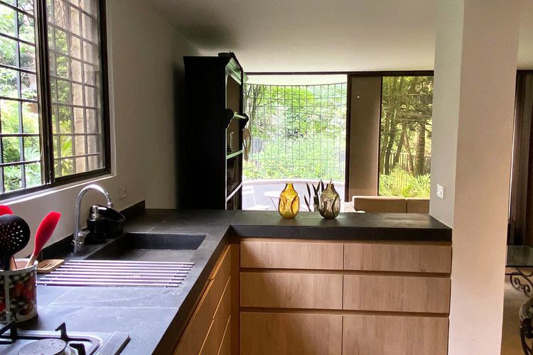 Apartamento de 2 alcobas en arriendo en El Poblado, Medellín, 87 m² · foto 5 de 15