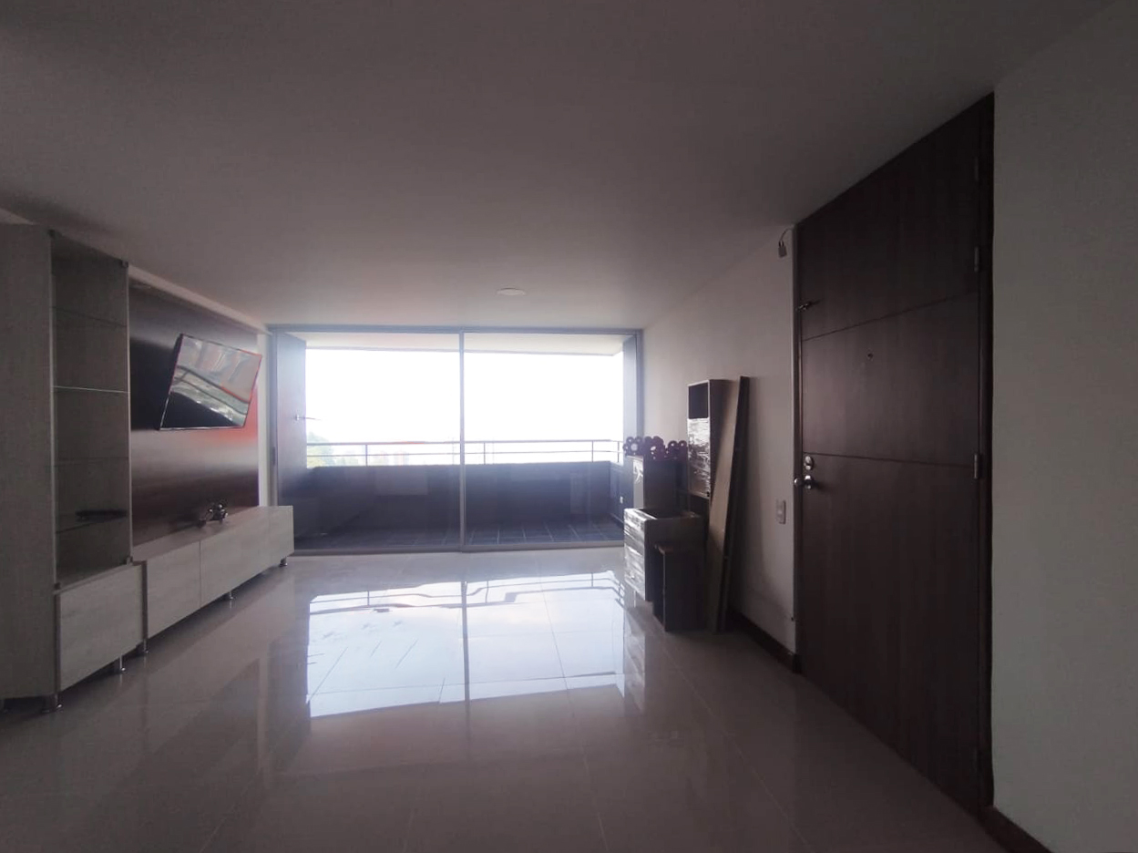Apartamento en venta en El Poblado, Medellín · foto 2 de 15
