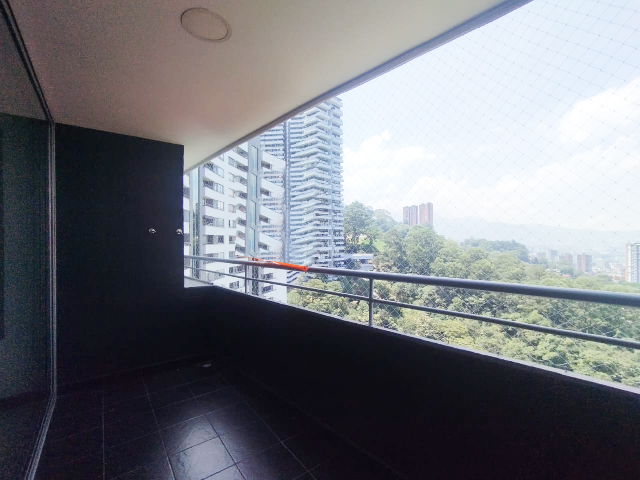 Apartamento en venta en El Poblado, Medellín · foto 15 de 15