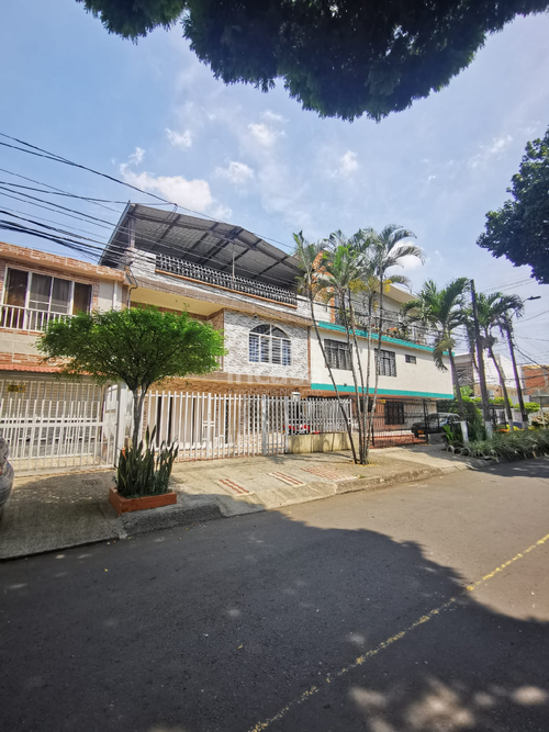 Casa de 3 alcobas en venta en Departamental, Cali, 166 m² · foto 3 de 17