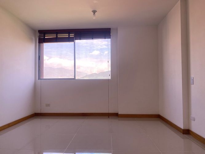 Apartamento de 3 alcobas en arriendo en Loma Del Escobero, Envigado, 97 m² · foto 5 de 17
