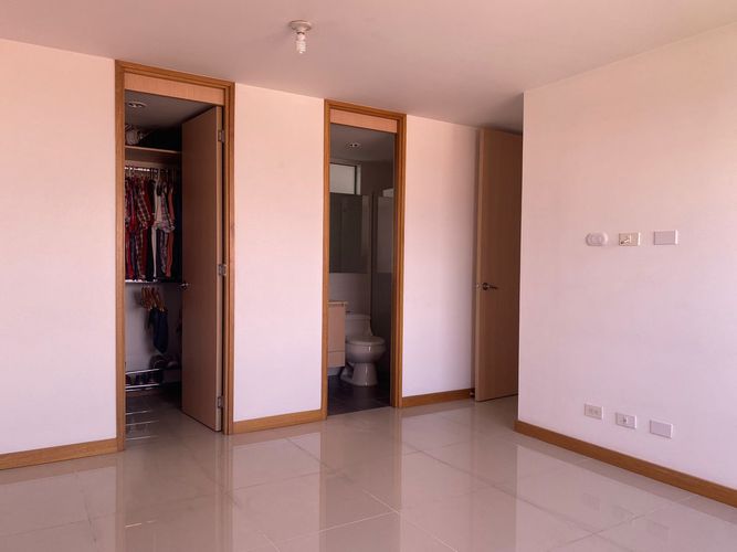 Apartamento de 3 alcobas en arriendo en Loma Del Escobero, Envigado, 97 m² · foto 7 de 17