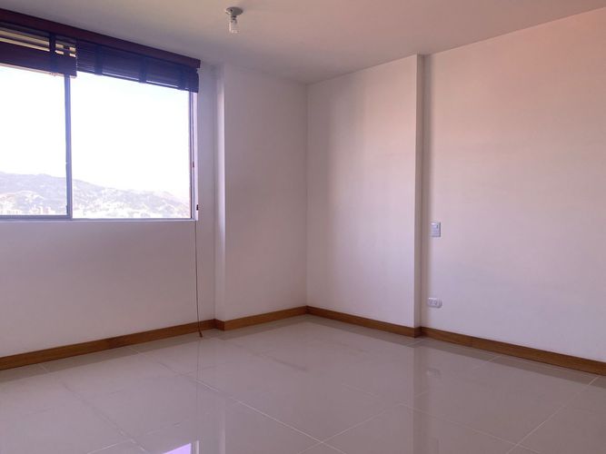 Apartamento de 3 alcobas en arriendo en Loma Del Escobero, Envigado, 97 m² · foto 8 de 17