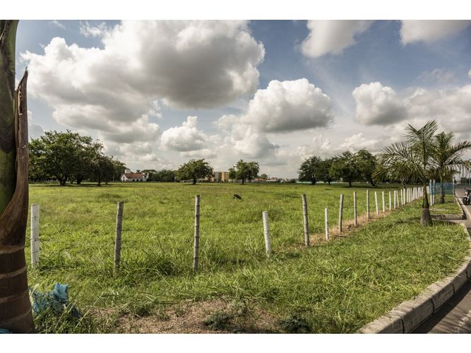 Lote en venta en Alfonso Lopez, Palmira, 43392 m² · foto 10 de 11