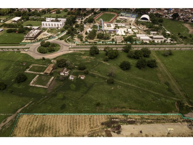 Lote en venta en Alfonso Lopez, Palmira, 27140 m² · foto 3 de 10