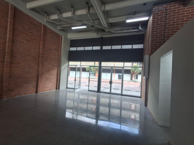 Local en arriendo en El Poblado, Medellín, 382 m² · foto 9 de 9