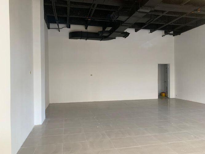Local en arriendo en El Poblado, Medellín, 85 m² · foto 2 de 4