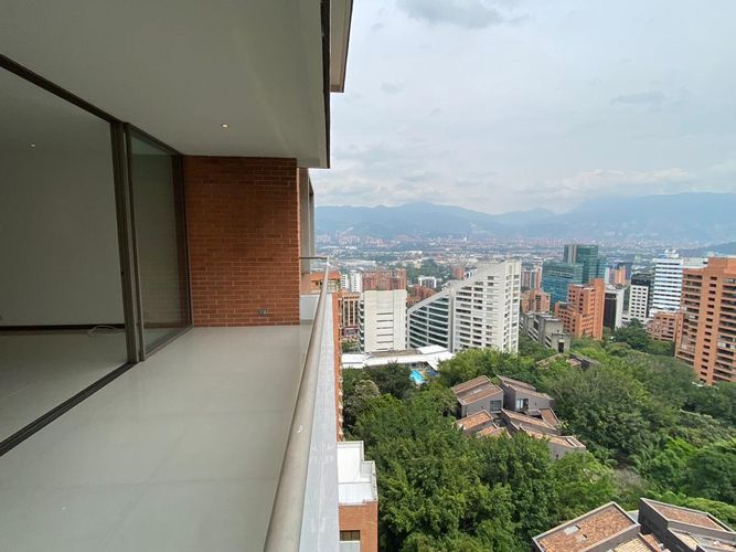 Apartamento de 3 alcobas en arriendo en La Florida, Medellín, 134 m² · foto 4 de 15