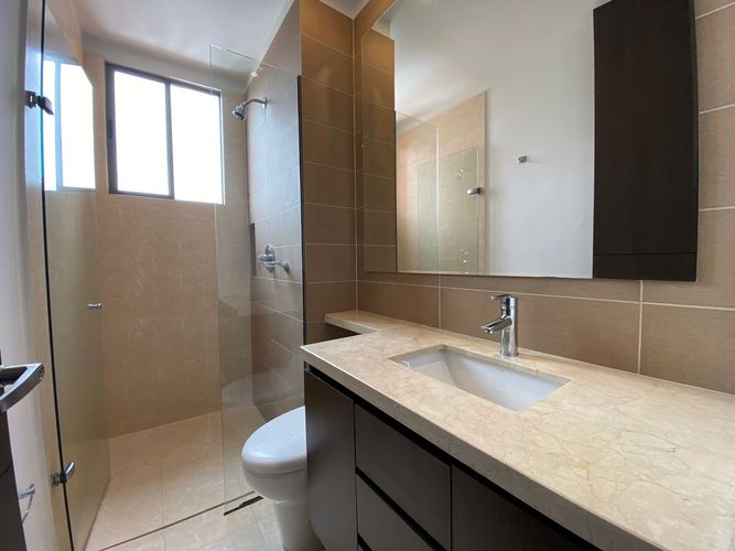Apartamento de 3 alcobas en arriendo en La Florida, Medellín, 134 m² · foto 9 de 15