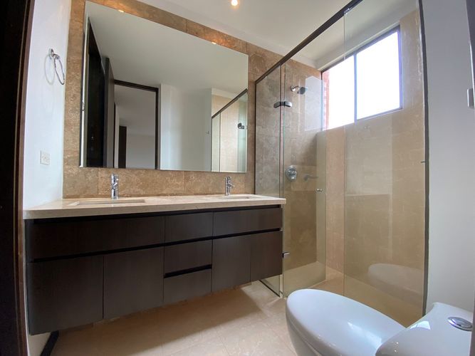Apartamento de 3 alcobas en arriendo en La Florida, Medellín, 134 m² · foto 13 de 15
