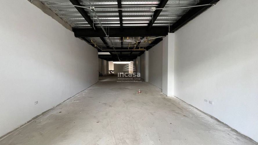 Local en arriendo en Granada, Cali, 200 m² · foto 2 de 8