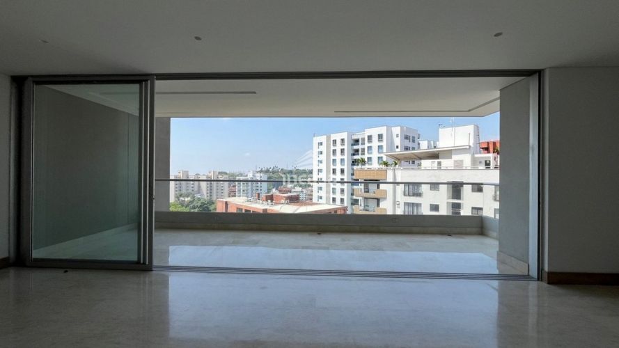Apartamento de 3 alcobas en venta en Normandia, Cali, 209 m² · foto 3 de 24