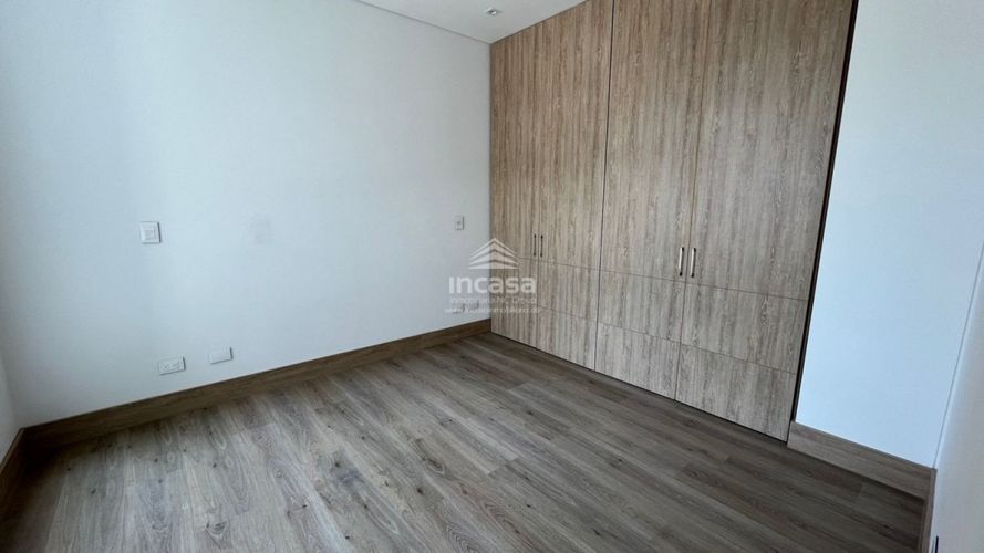 Apartamento de 3 alcobas en venta en Normandia, Cali, 209 m² · foto 12 de 24