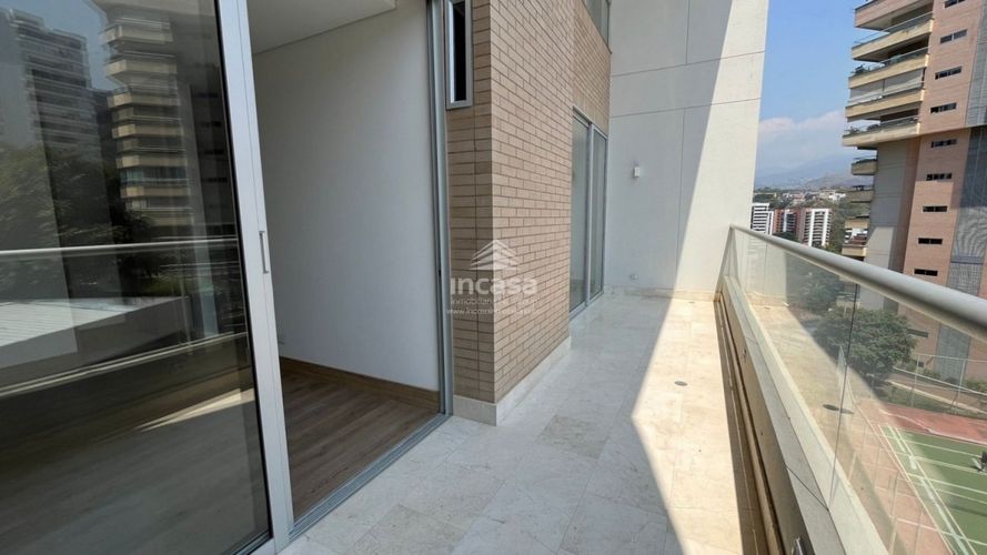 Apartamento de 3 alcobas en venta en Normandia, Cali, 209 m² · foto 16 de 24