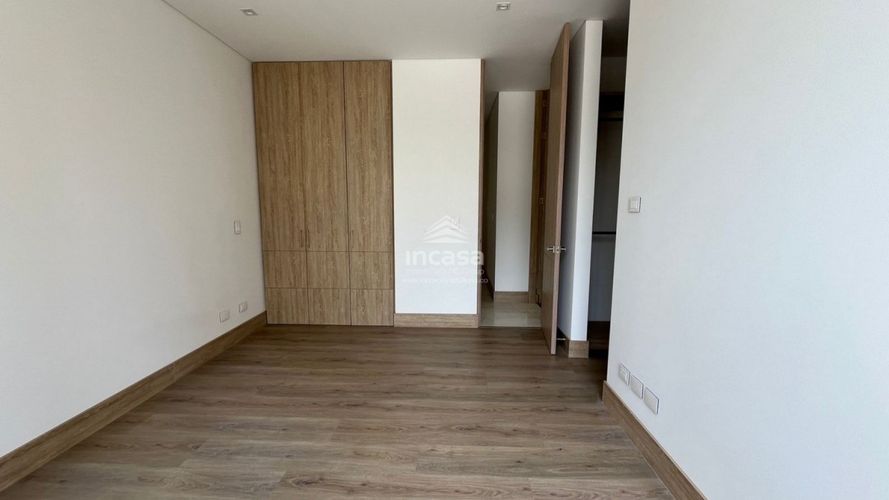 Apartamento de 3 alcobas en venta en Normandia, Cali, 209 m² · foto 17 de 24