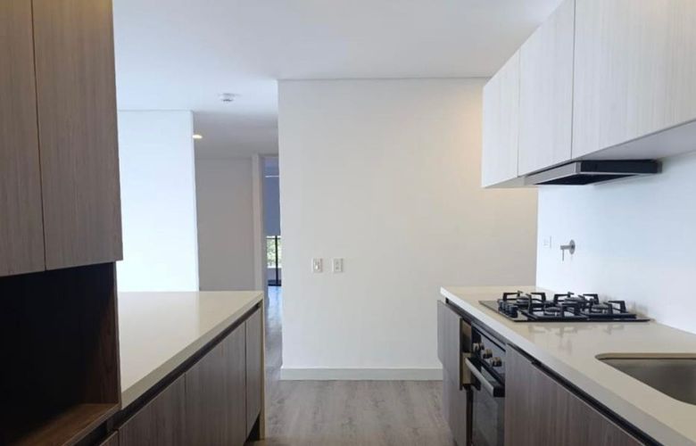 Apartamento en venta en Alejandria, Medellín · foto 3 de 13