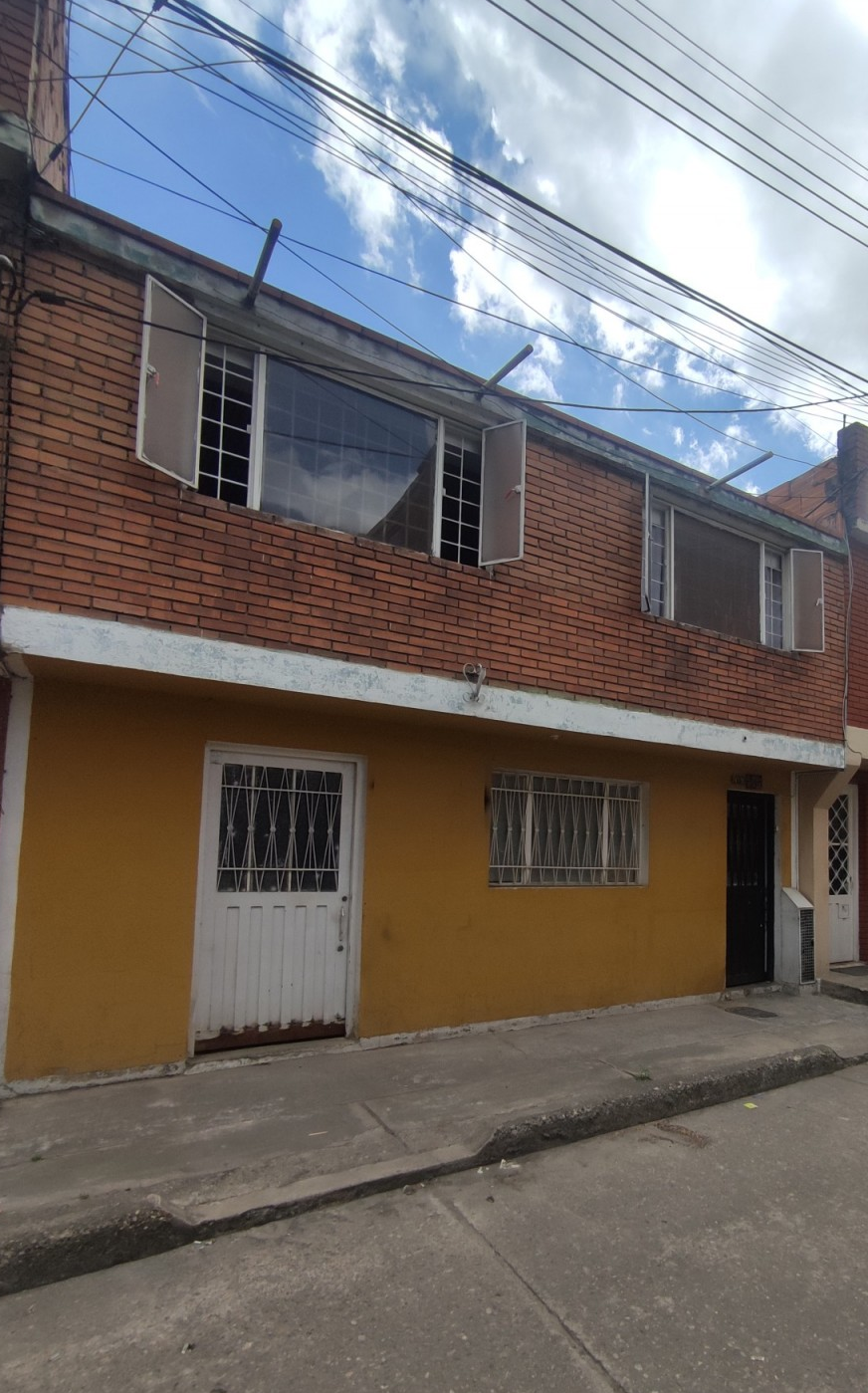 Casa en venta en Kennedy Central, Bogotá · foto 2 de 24