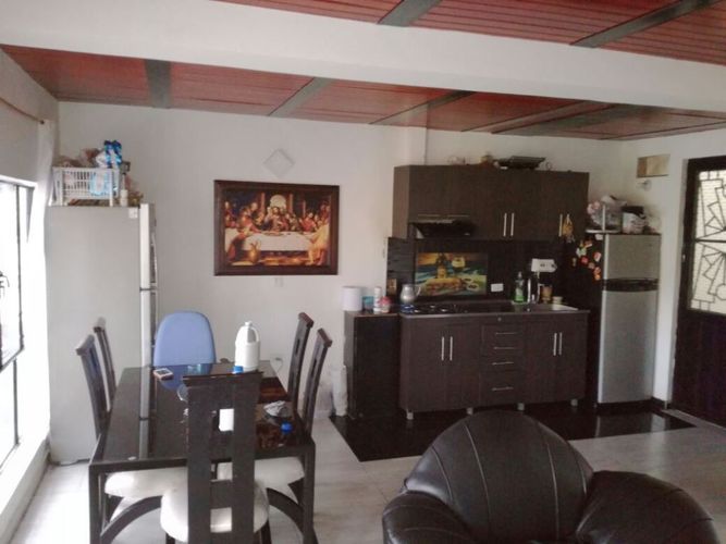 Casa de 9 alcobas en venta en Ponderosa, Bogotá, 420 m² · foto 4 de 8