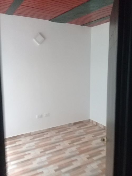 Casa de 9 alcobas en venta en Ponderosa, Bogotá, 420 m² · foto 7 de 8