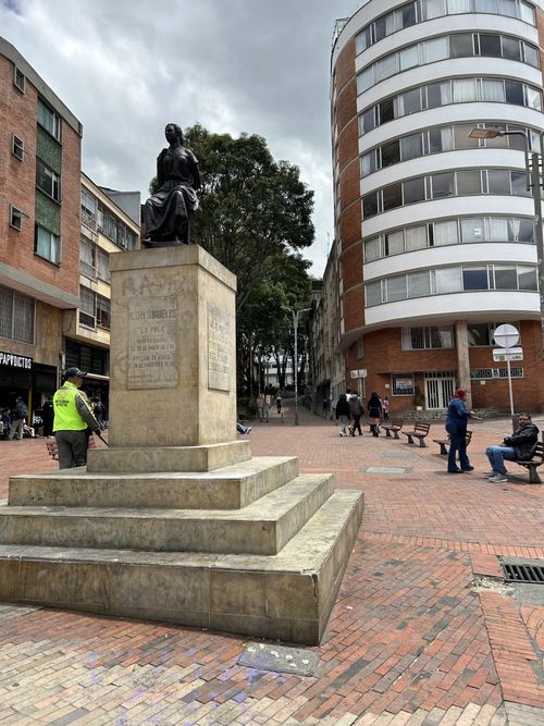 Casa de 5 alcobas en venta en Las Aguas, Bogotá, 350 m² · foto 20 de 24