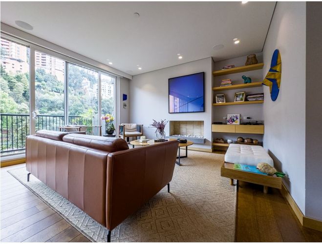 Apartamento de 3 alcobas en venta en La Cabrera, Bogotá, 151 m² · foto 4 de 21