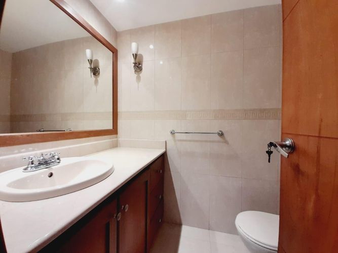 Casa de 3 alcobas en venta en San Lucas, Medellín, 242 m² · foto 14 de 15