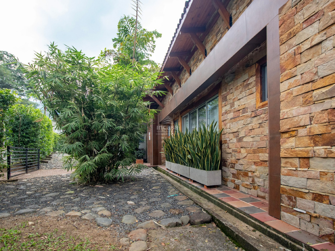 Casa de 3 alcobas en venta en Ciudad Country, Jamundí, 242 m² · foto 4 de 24