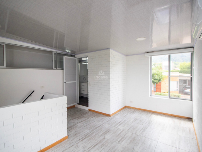 Casa de 3 alcobas en venta en Ciudad Country, Jamundí, 242 m² · foto 5 de 24