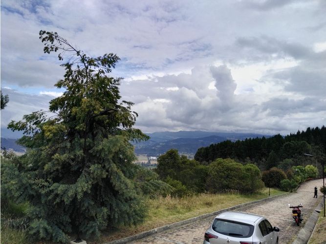 Lote en venta en Aposentos Parte Alta, Sopó, 2697 m² · foto 3 de 13