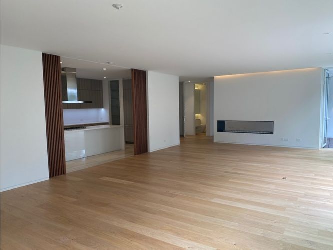 Apartamento de 4 alcobas en venta en Chico Norte, Bogotá, 363 m² · foto 8 de 20