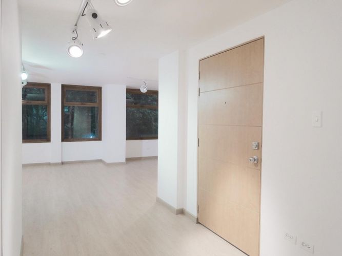 Casa de 1 alcoba en venta en Las Acacias, Bogotá, 700 m² · foto 3 de 11