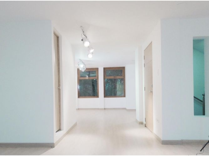 Casa de 1 alcoba en venta en Las Acacias, Bogotá, 700 m² · foto 8 de 11