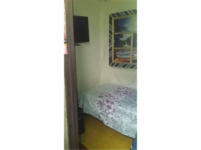 Casa de 7 alcobas en venta en Gerona, Medellín, 224 m² · foto 5 de 12
