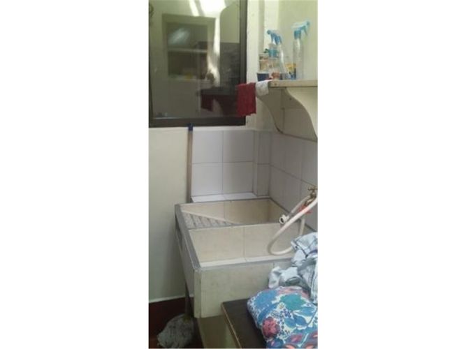 Casa de 7 alcobas en venta en Gerona, Medellín, 224 m² · foto 9 de 12