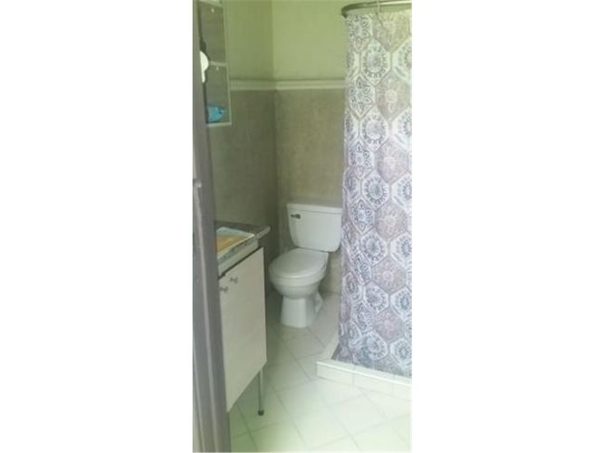 Casa de 7 alcobas en venta en Gerona, Medellín, 224 m² · foto 12 de 12