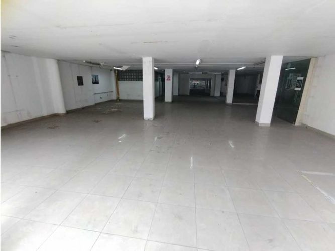Local en arriendo en La Candelaria, Medellín, 400 m² · foto 8 de 24